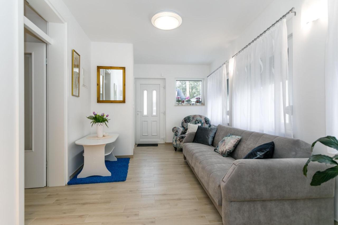 Apartment Near The Sea Judita Malinska Exteriör bild